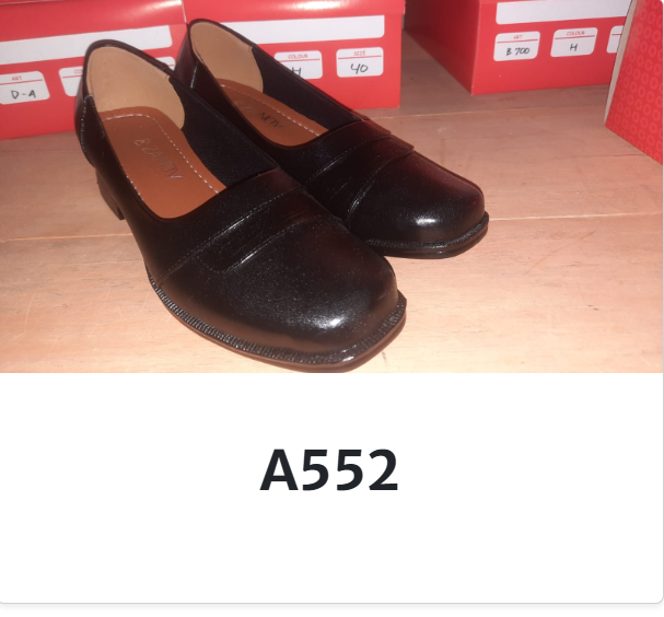 Sepatu wanita