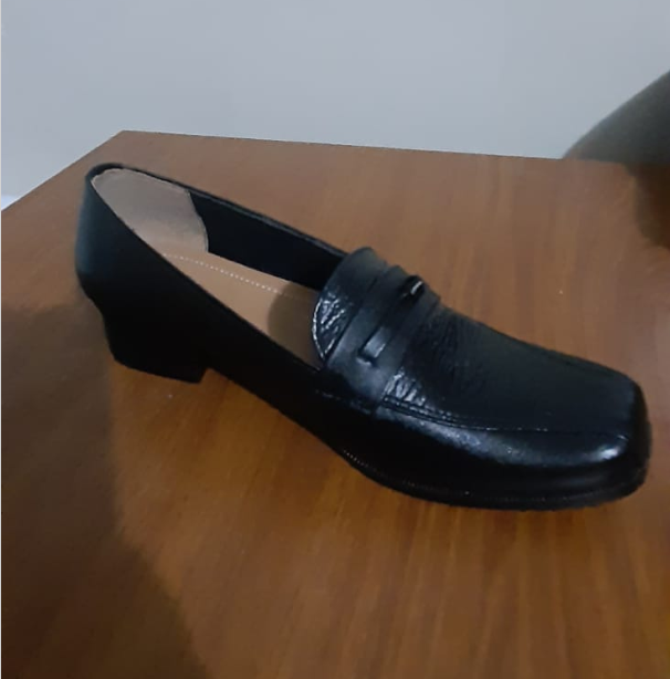 Sepatu wanita